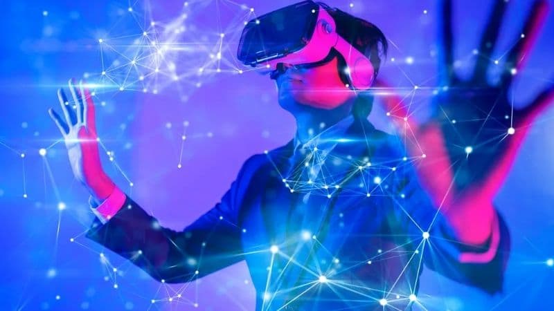 The Definition, Components, and Importance of the Metaverse